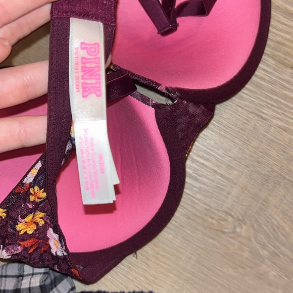Victoria’s Secret push-up bra 36C - Picture 3 of 3
